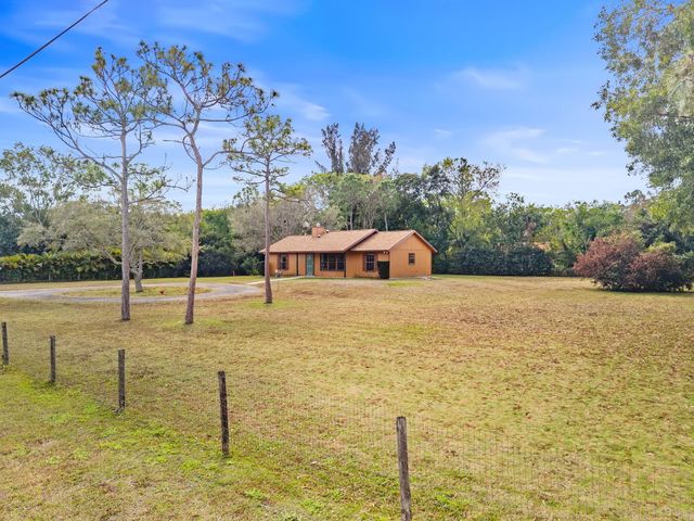 13530 53rd Court N, The Acreage, FL 33411