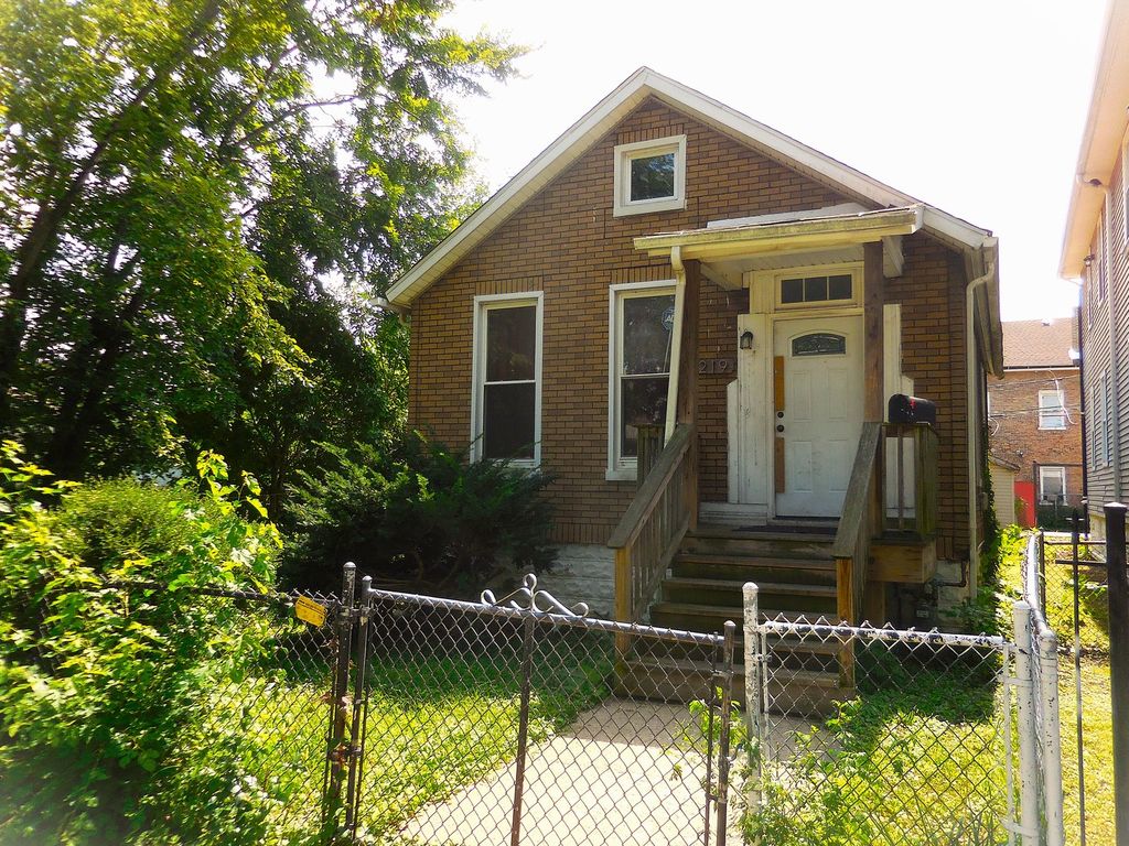 219 W 118th Street, Chicago, IL 60628