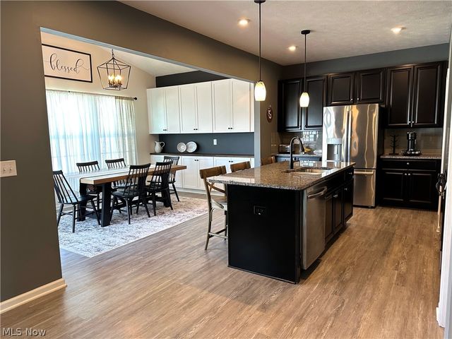 36582 Stockport Mill Drive, North Ridgeville, OH 44039