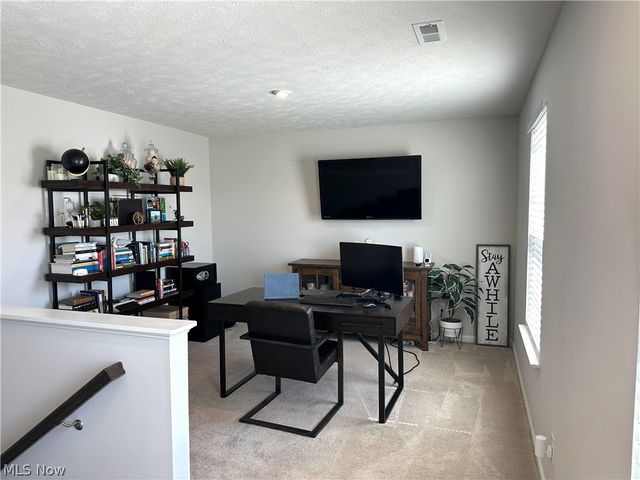36582 Stockport Mill Drive, North Ridgeville, OH 44039