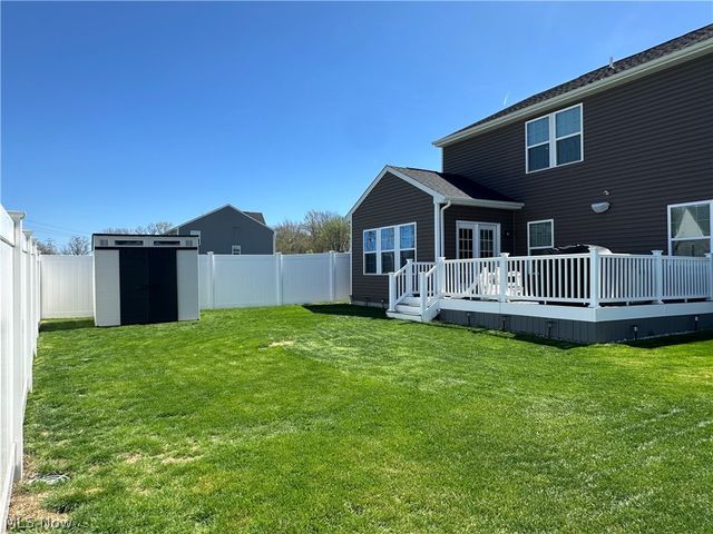 36582 Stockport Mill Drive, North Ridgeville, OH 44039
