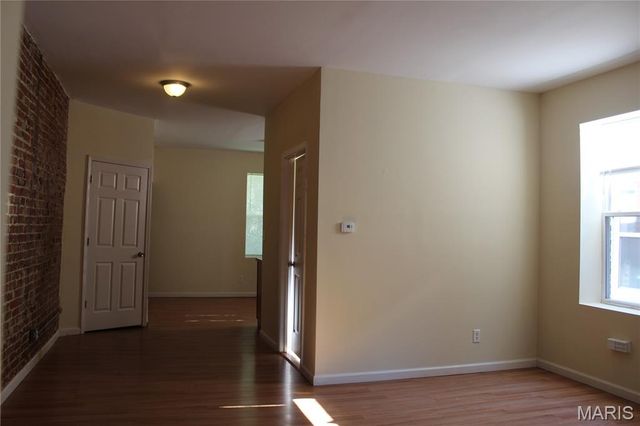 4261 Russell Boulevard, St Louis, MO 63110