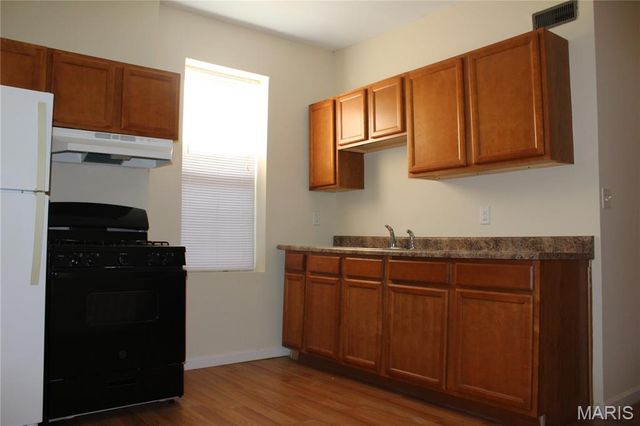 4261 Russell Boulevard, St Louis, MO 63110