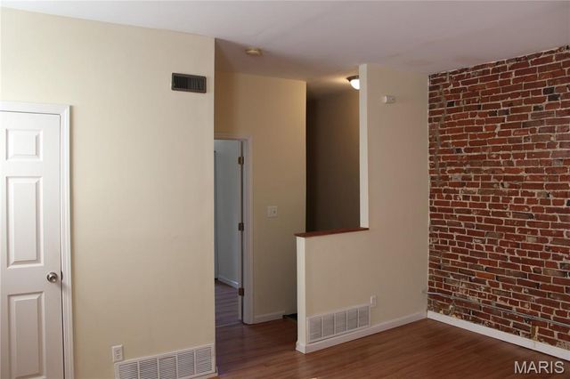 4261 Russell Boulevard, St Louis, MO 63110