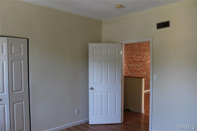 4261 Russell Boulevard, St Louis, MO 63110