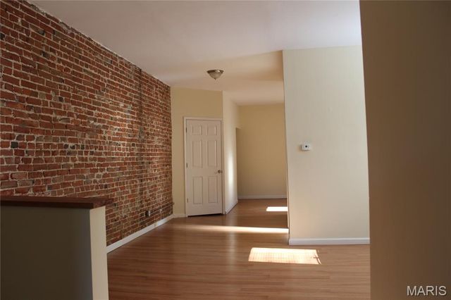 4261 Russell Boulevard, St Louis, MO 63110