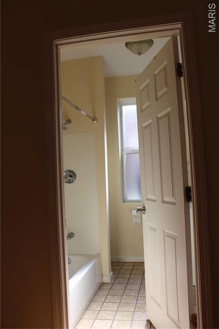 4261 Russell Boulevard, St Louis, MO 63110