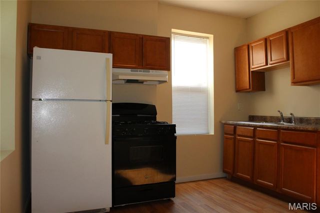 4261 Russell Boulevard, St Louis, MO 63110