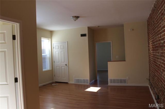 4261 Russell Boulevard, St Louis, MO 63110