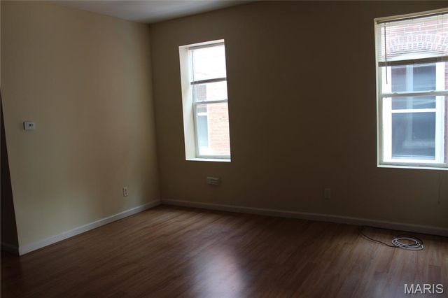 4261 Russell Boulevard, St Louis, MO 63110