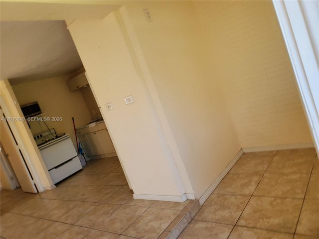 2114 Mckinley St REAR A, Hollywood, FL 33020