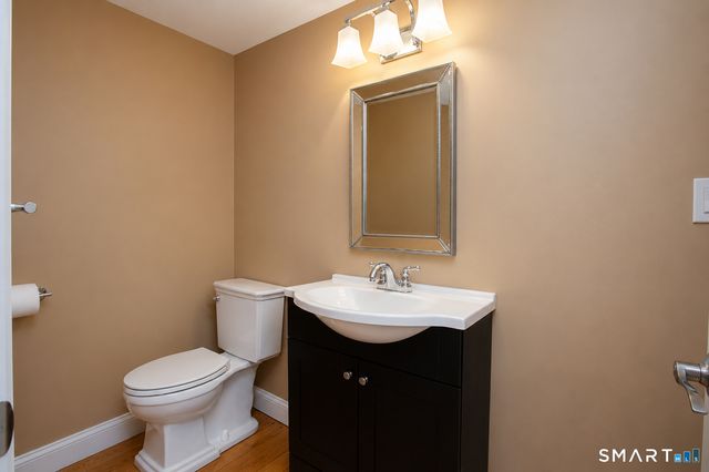 99 Iroquois Road, West Hartford, CT 06117