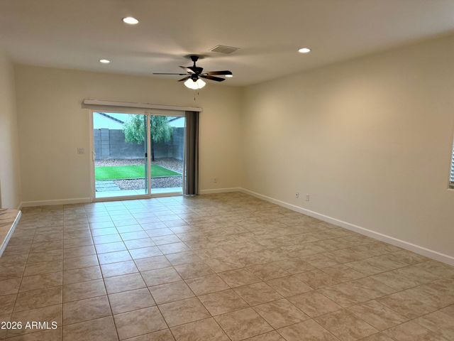 8233 W CLEMENTE Way, Florence, AZ 85132