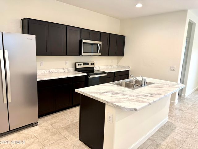 8233 W CLEMENTE Way, Florence, AZ 85132
