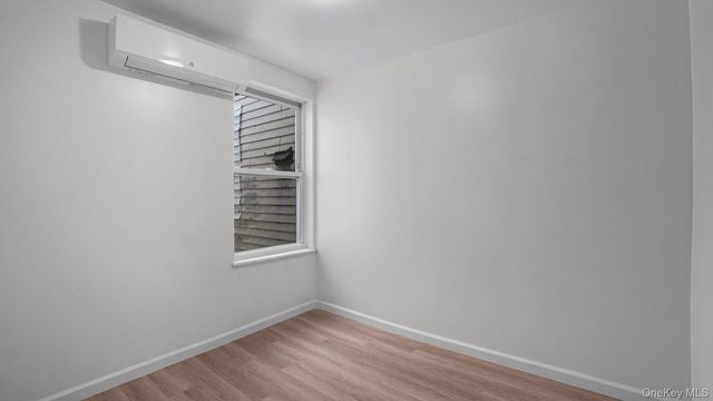 681 Rhinelander Avenue, Bronx, NY 10462