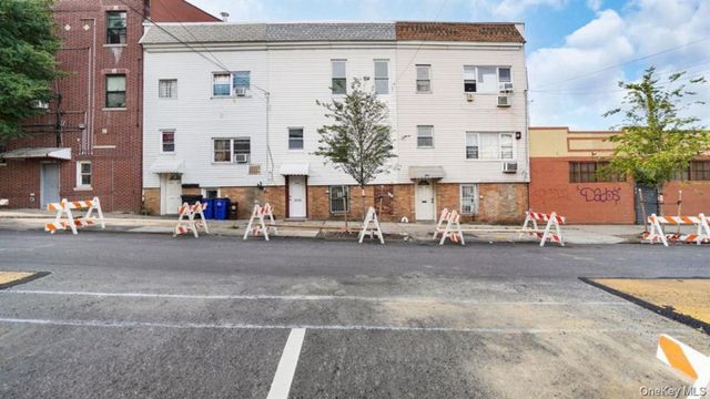 681 Rhinelander Avenue, Bronx, NY 10462