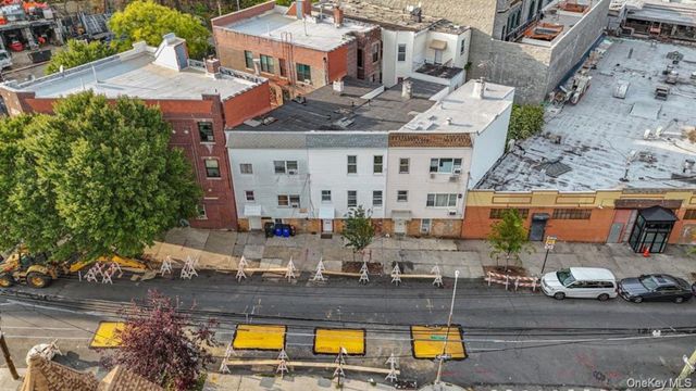 681 Rhinelander Avenue, Bronx, NY 10462