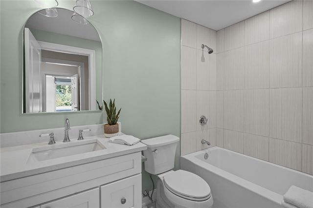 191 Pippin Orchard Road, Cranston, RI 02921