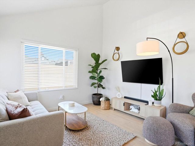 4122 W 49th Ave, Denver, CO 80212