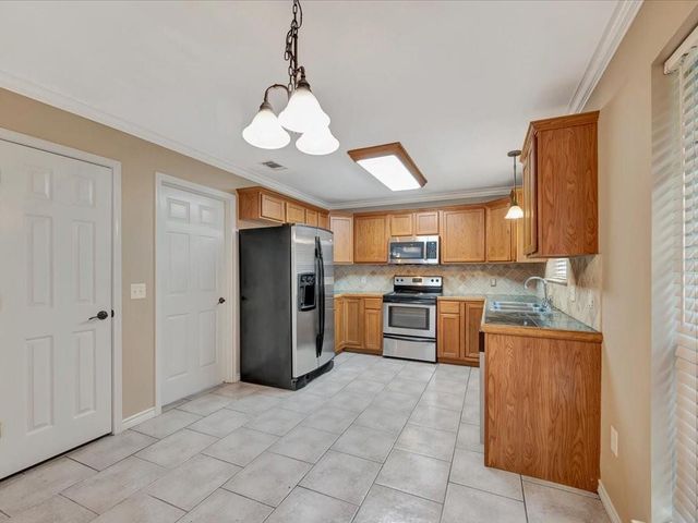 1808 Fuller Springs Drive, Lufkin, TX 75901