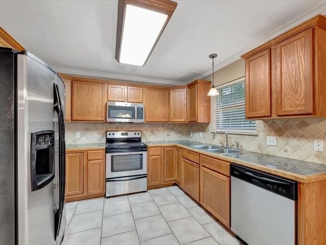 1808 Fuller Springs Drive, Lufkin, TX 75901