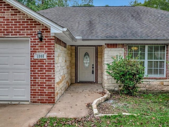 1808 Fuller Springs Drive, Lufkin, TX 75901
