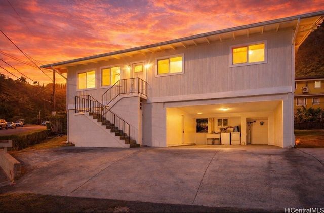 2645 Kekuanoni Street, Honolulu, HI 96813