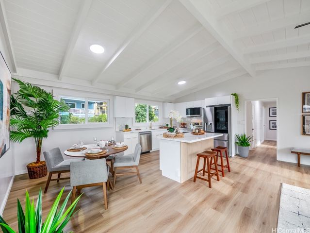 2645 Kekuanoni Street, Honolulu, HI 96813