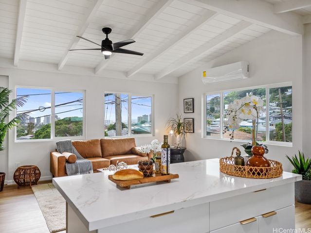 2645 Kekuanoni Street, Honolulu, HI 96813