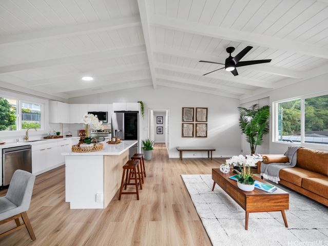 2645 Kekuanoni Street, Honolulu, HI 96813