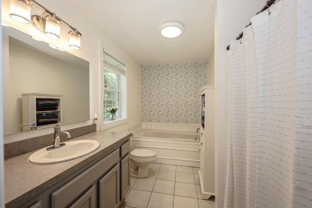 127 Broad Cove Drive, Concord, NH 03303
