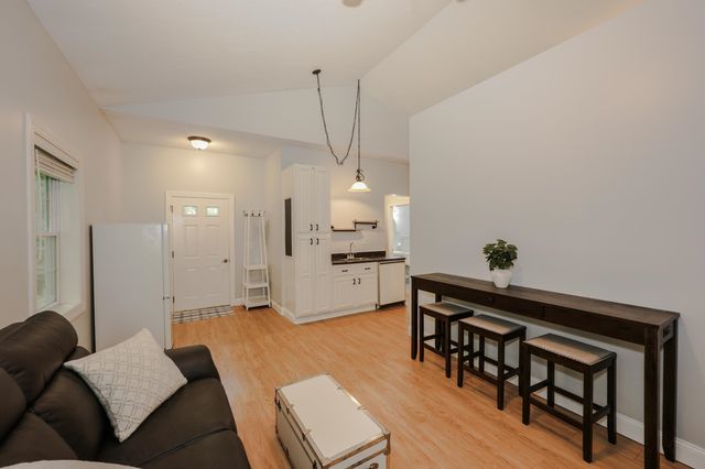 127 Broad Cove Drive, Concord, NH 03303