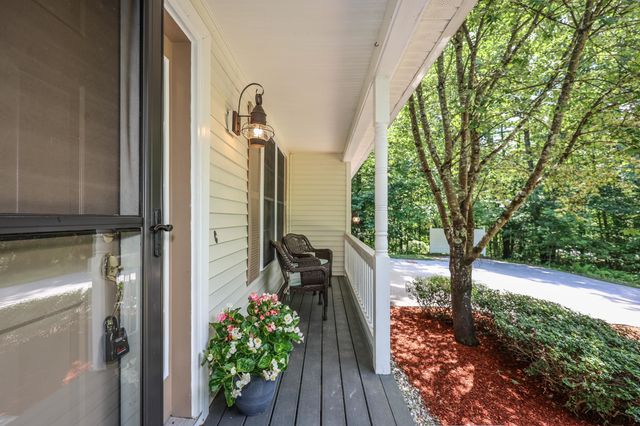 127 Broad Cove Drive, Concord, NH 03303