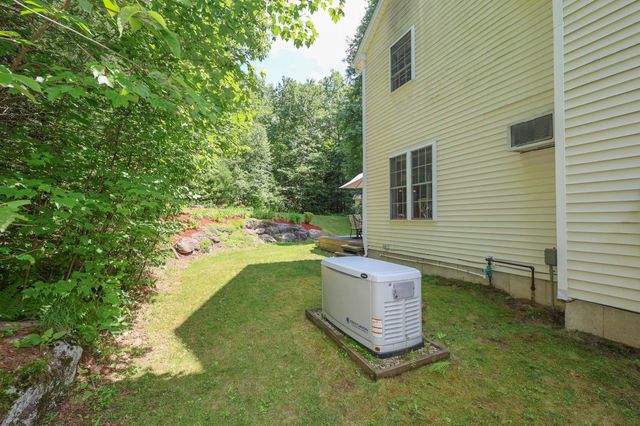 127 Broad Cove Drive, Concord, NH 03303