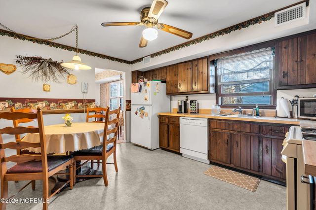 641 Seventh Avenue, Toms River, NJ 08757