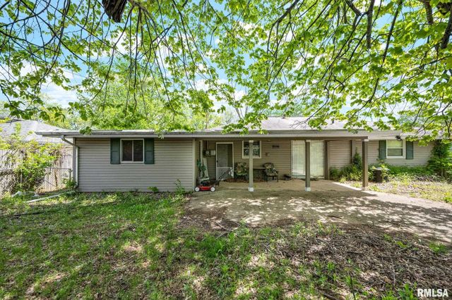 2119 N WELLINGTON Drive, Peoria, IL 61604