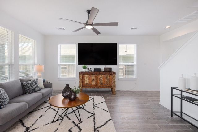 1408 Flint Knapper DR, Georgetown, TX 78626