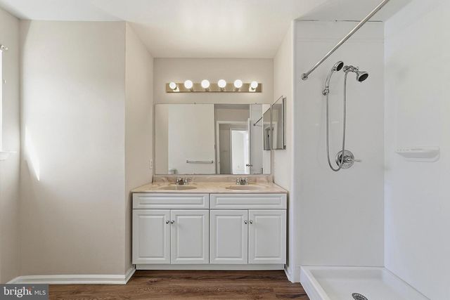 50 WILDCAT BRANCH DR, Sicklerville, NJ 08081