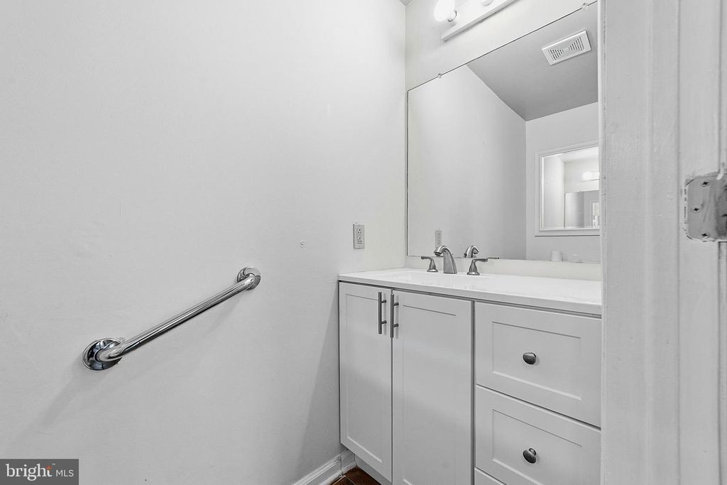 Image 18 of property listing at 50 WILDCAT BRANCH DR, Sicklerville, NJ 08081