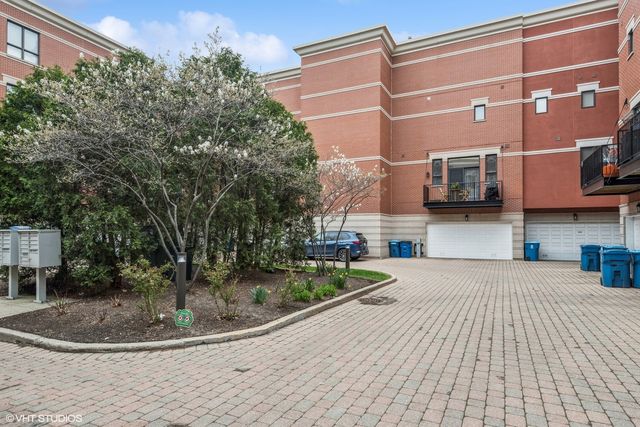 1212 N Orleans Street, Chicago, IL 60610