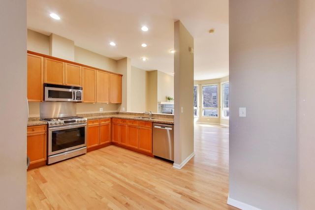 1212 N Orleans Street, Chicago, IL 60610