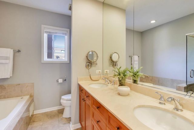 1212 N Orleans Street, Chicago, IL 60610