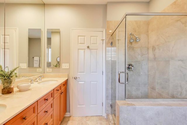 1212 N Orleans Street, Chicago, IL 60610