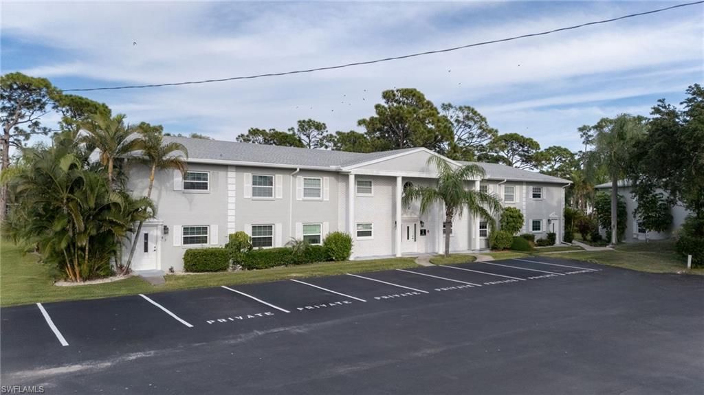 7056 Nantucket CIR 8, NORTH FORT MYERS, FL 33917 — photo 4