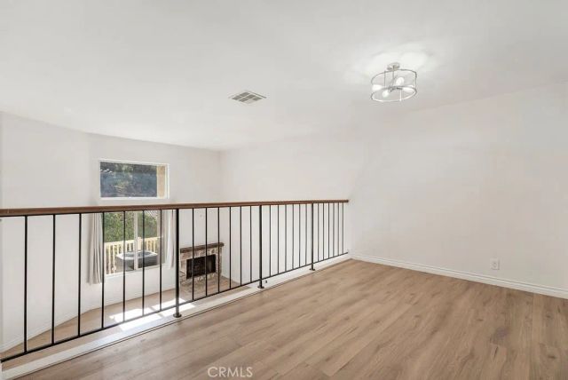 1881 Alpha Road 3, Glendale, CA 91208
