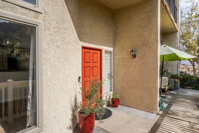 1881 Alpha Road 3, Glendale, CA 91208