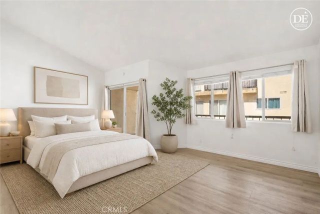 1881 Alpha Road 3, Glendale, CA 91208