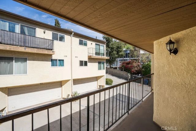 1881 Alpha Road 3, Glendale, CA 91208