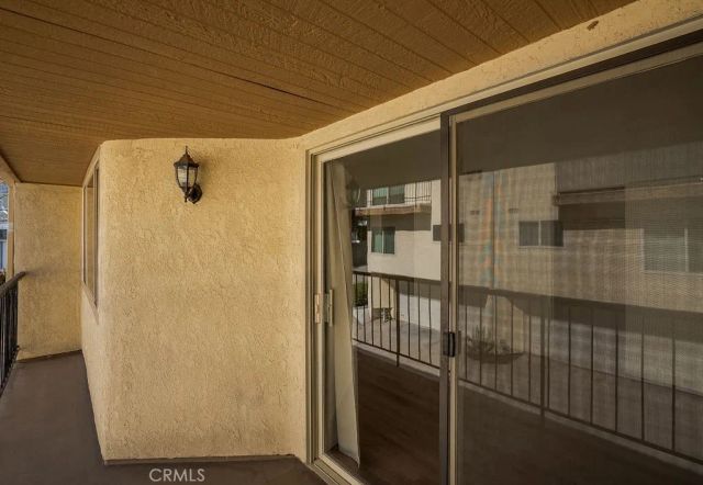 1881 Alpha Road 3, Glendale, CA 91208