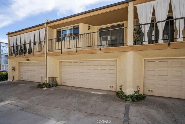 1881 Alpha Road 3, Glendale, CA 91208